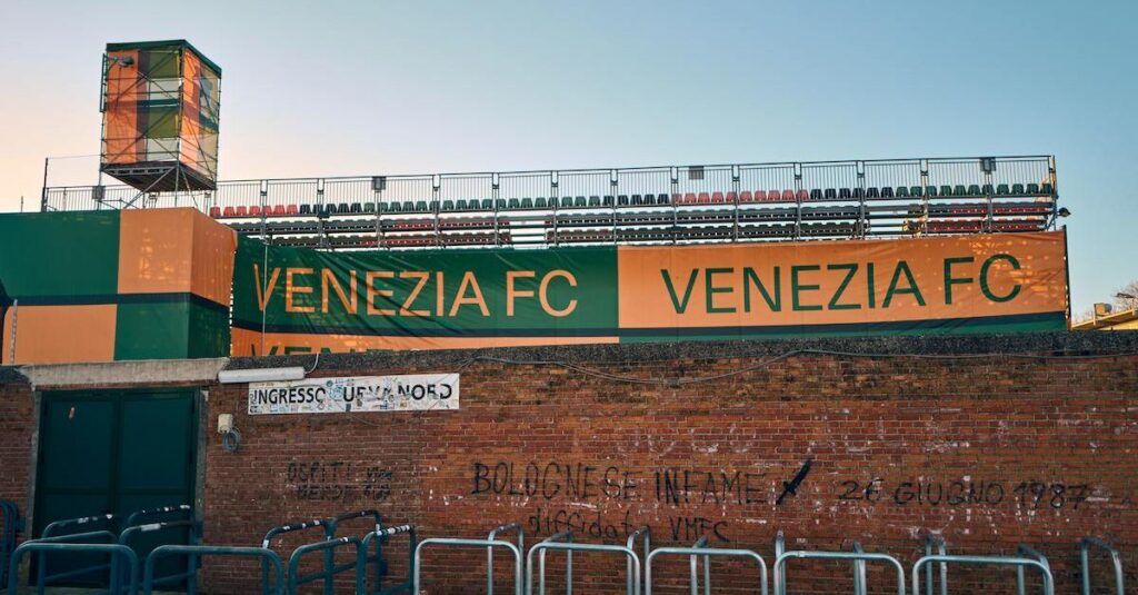 Oggi Venezia-Inter alle 15: dove vederla in TV: Sky, DAZN o in chiaro?