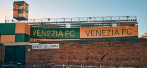 Oggi Venezia-Inter alle 15: dove vederla in TV: Sky, DAZN o in chiaro?