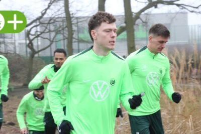 Andreas Skov Olsen è già in campo contro il Bayern.