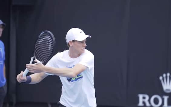 Australian Open: L'allenamento di Sinner in preparazione al match contro Schoolkate