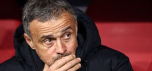 "Cerco di aiutare la squadra, a volte ci riesco, a volte no": al Paris Saint-Germain, Luis Enrique continua la ricerca