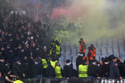 Confusione tra i tifosi: la polizia arresta 4 sostenitori romanisti - Forzaroma.info - Ultime notizie As Roma calcio – Interviste, foto e video