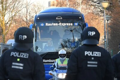 Costi operativi della polizia in Bundesliga: è facile giudicare i tifosi di calcio su tutta la linea