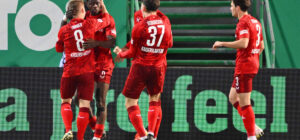 Cronaca della partita | Espulsioni, gol potenti e un errore: l'FCK vince a Fürth | SpVgg Greuther Fürth - 1. FC Kaiserslautern 2:4 | 19a giornata | 2a Bundesliga 2024/25