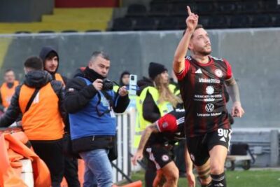 Foggia - Benevento 2-2: La partita termina in pareggio allo stadio Zaccheria Foto 1 di 4