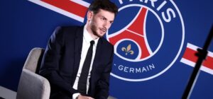 Kvaratskhelia: “Un onore poter indossare la maglia del PSG”