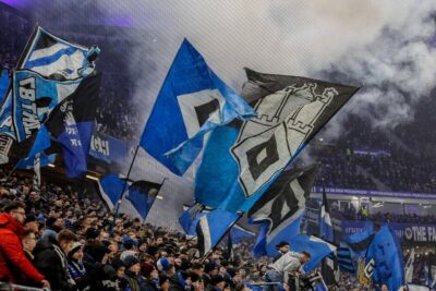 L'HSV reagisce al brutale attacco dei suoi stessi tifosi