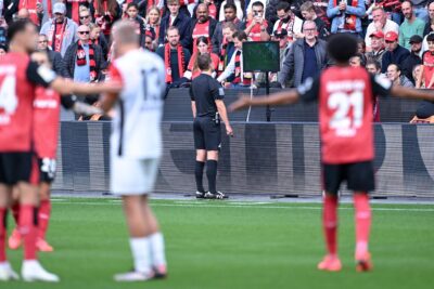 La DFL testa gli annunci degli arbitri nella partita casalinga dell'Eintracht Francoforte | hessenschau.de