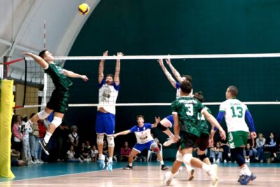 La Nova Volley Loreto affronta il difficile derby a Castelferretti