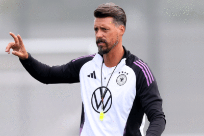 Nachfolger von Nuri Sahin beim BVB? DFB reagiert auf Spekulationen um Sandro Wagner  Traduzione in italiano: Chi sarà il successore di Nuri Sahin al BVB? Il DFB reagisce alle speculazioni su Sandro Wagner