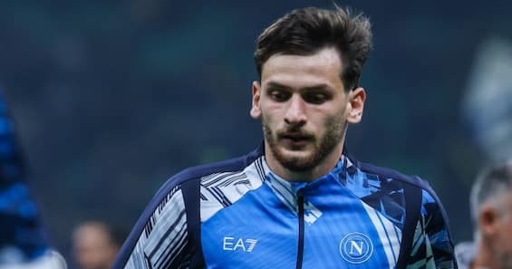 Napoli: Kvaratskhelia in trattativa con il PSG. Galeno nel mirino come possibile sostituto