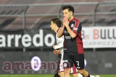 Senza gioco, senza idee, mai in partita: l'Arezzo affonda mentre il Pontedera segna 4 gol