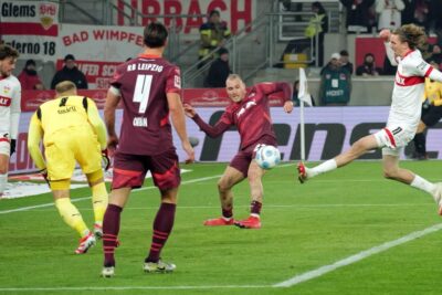 Spielbericht Dank Kraftakt nach der Pause: VfB dreht Spiel gegen Leipzig VfB Stuttgart - RB Leipzig 2:1 17. Spieltag Bundesliga 2024/25  ---  Resoconto della partita Grazie a un grande sforzo dopo l'intervallo: il VfB ribalta la partita contro il Lipsia VfB Stoccarda - RB Lipsia 2:1 17° turno Bundesliga 2024/25