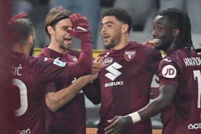 Torino-Cagliari 2-0: gol di Adams, doppietta