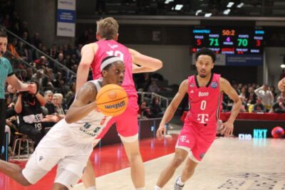 Unahotels Reggio Emilia - Telekom Basket Bonn: 73-70   Le pagelle Reggionline - Telereggio – Ultime notizie Reggio Emilia