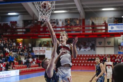 Basket Serie B: Bakery sfida Desio per una svolta, Bees in trasferta a Faenza