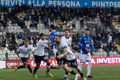 Comi regala il derby alla Pro: la vittoria a Vercelli mancava dal 2020