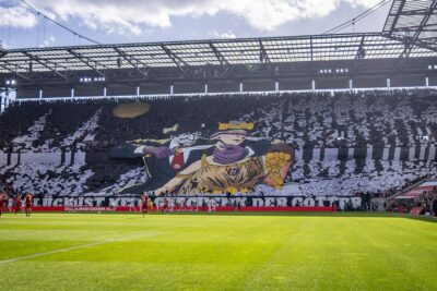 Grusel-Choreo: provocazione nel derby tra Colonia e Düsseldorf.