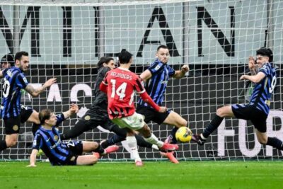 Milan-Inter 1-1: gol di Reijnders e de Vrij