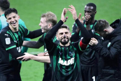 Serie B: il Sassuolo supera la Juve Stabia e mantiene la leadership, la Sampdoria trionfa in dieci