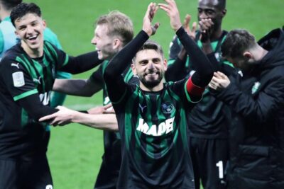 Serie B: il Sassuolo supera la Juve Stabia e rimane in testa, la Sampdoria trionfa in 10