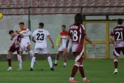 Serie C, derby infuocato: il Messina cede nel recupero, il Trapani celebra