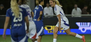 Soccer - Prima lega. Una ripresa quasi perfetta per il vecchio delle donne