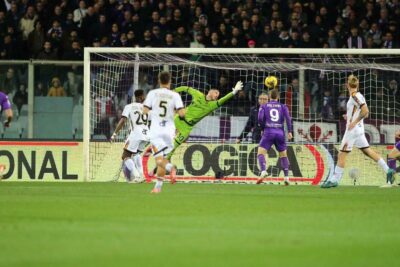 Gosens porta la Fiorentina alla vittoria e segna la fine della crisi. Il Lecce fallisce nel finale e rimane a secco