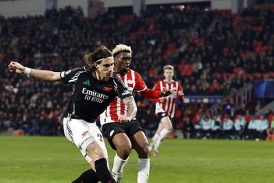 L'Arsenal segna sette gol contro il PSV, a segno anche Calafiori