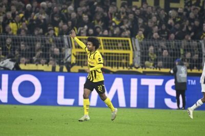 L'obiettivo di Karim Adeyemi per Dortmund contro Lille in video