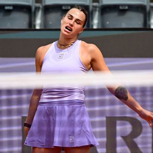 Sabalenka supera Kenin: la n.1 centra una vittoria sorprendente!
